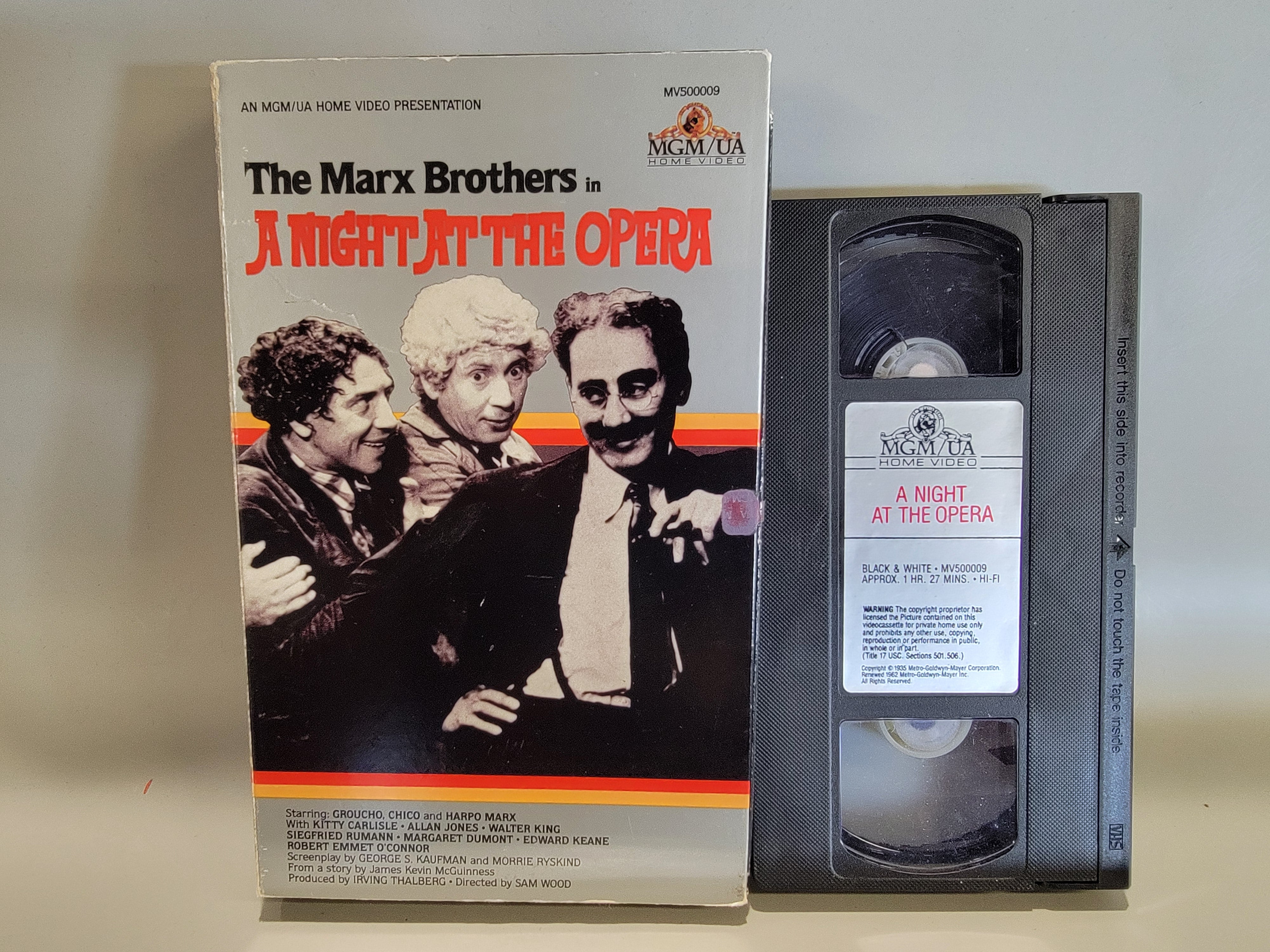 A NIGHT AT THE OPERA VHS [USED]