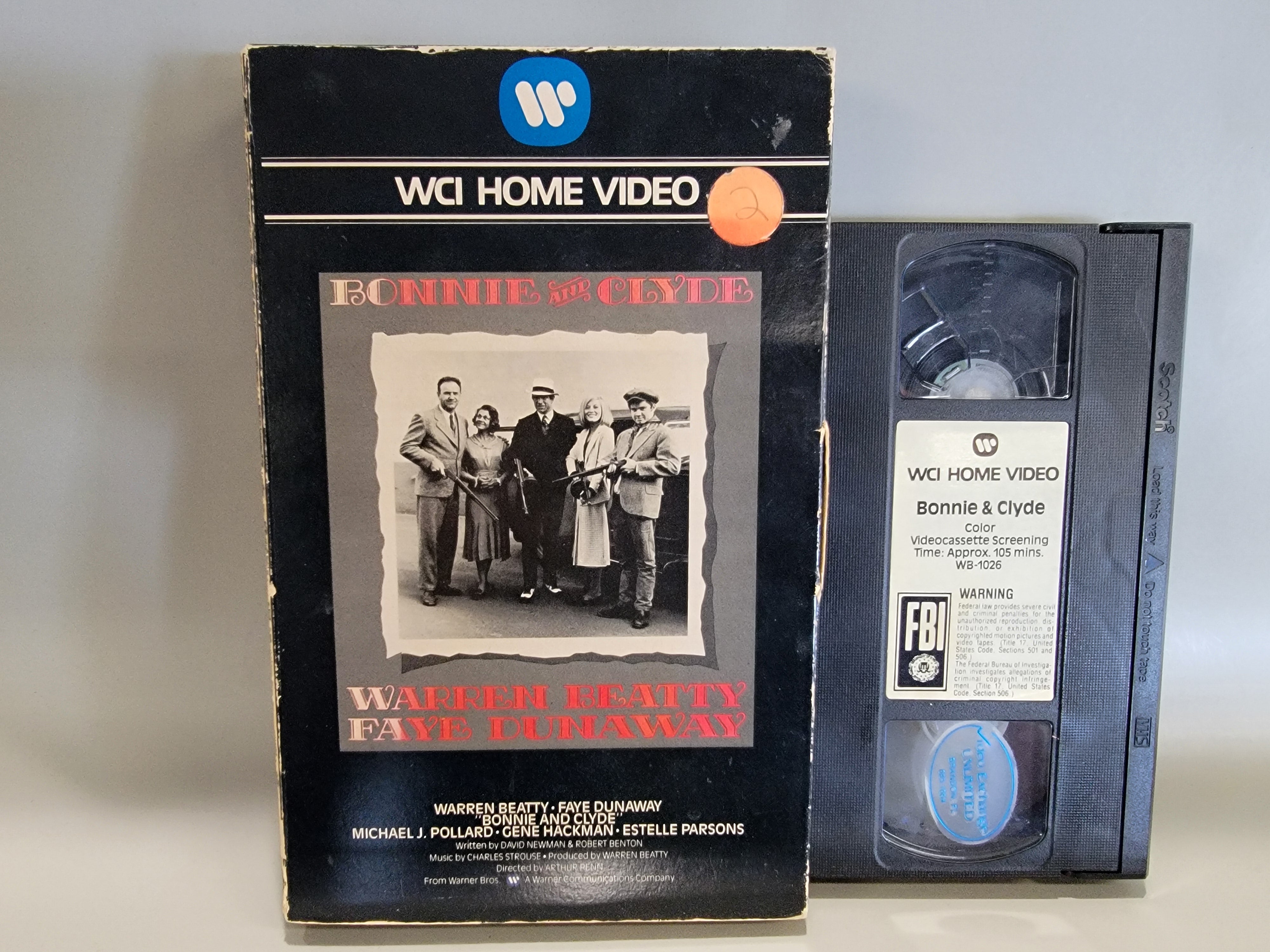 BONNIE AND CLYDE VHS [USED]