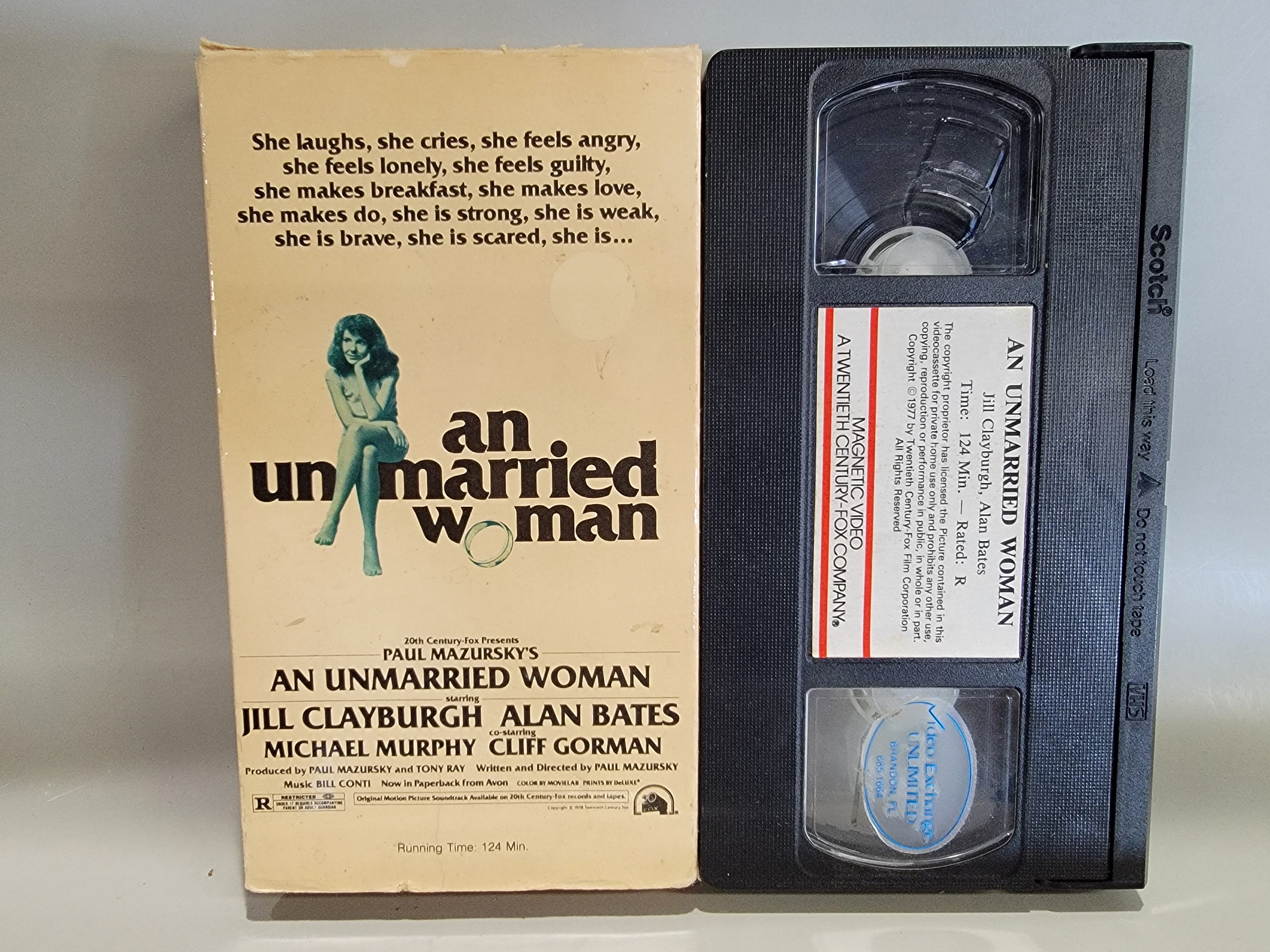 AN UNMARRIED WOMAN VHS [USED]