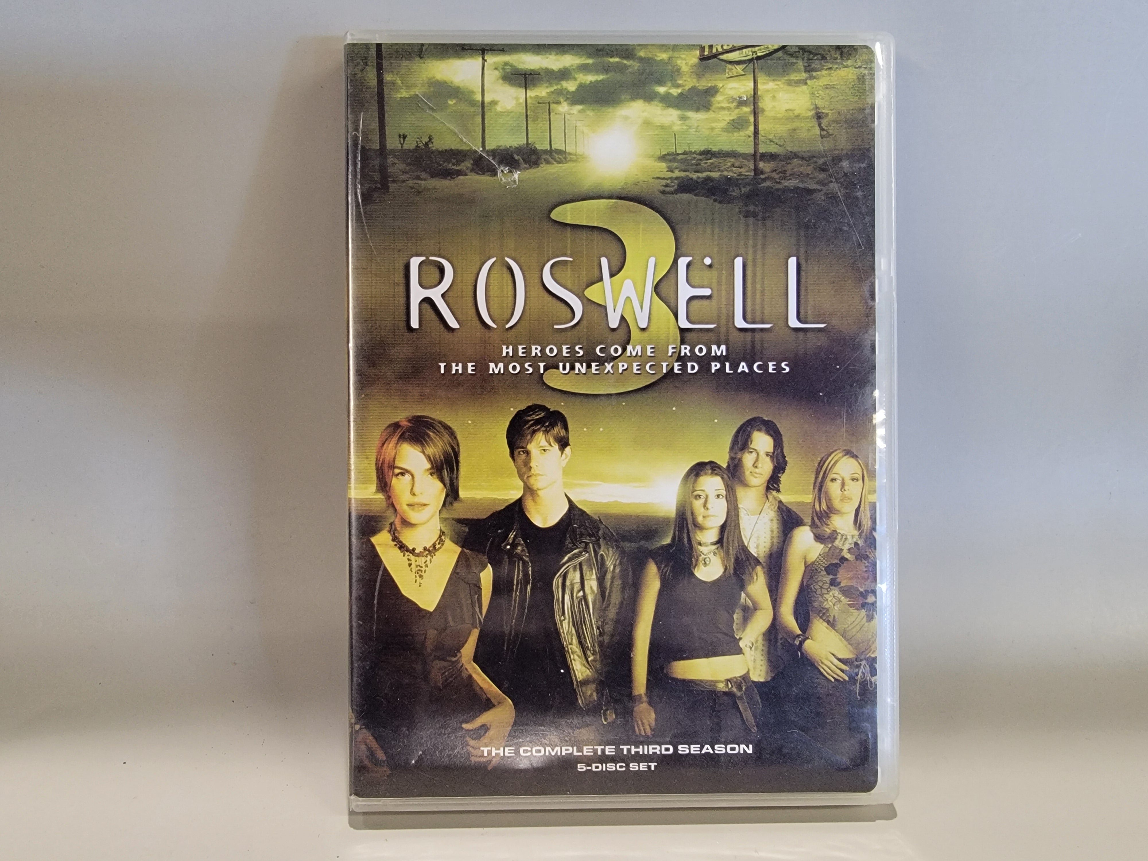 ROSWELL: THE COMPLETE THIRD SEASON DVD [USED]