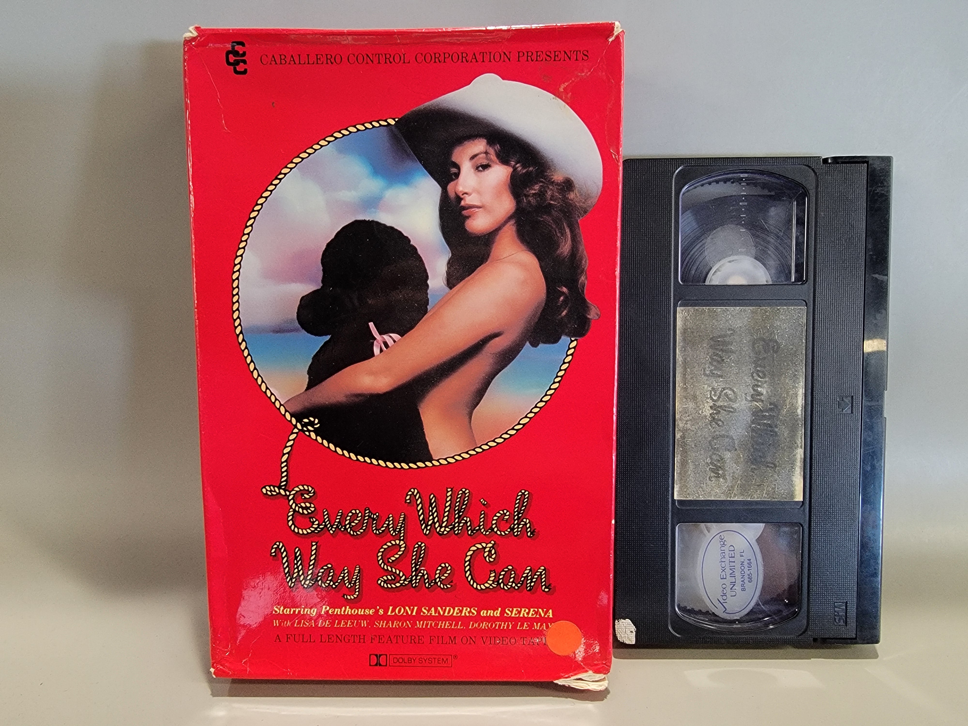 EVERY WHICH WAY SHE CAN VHS [USED]