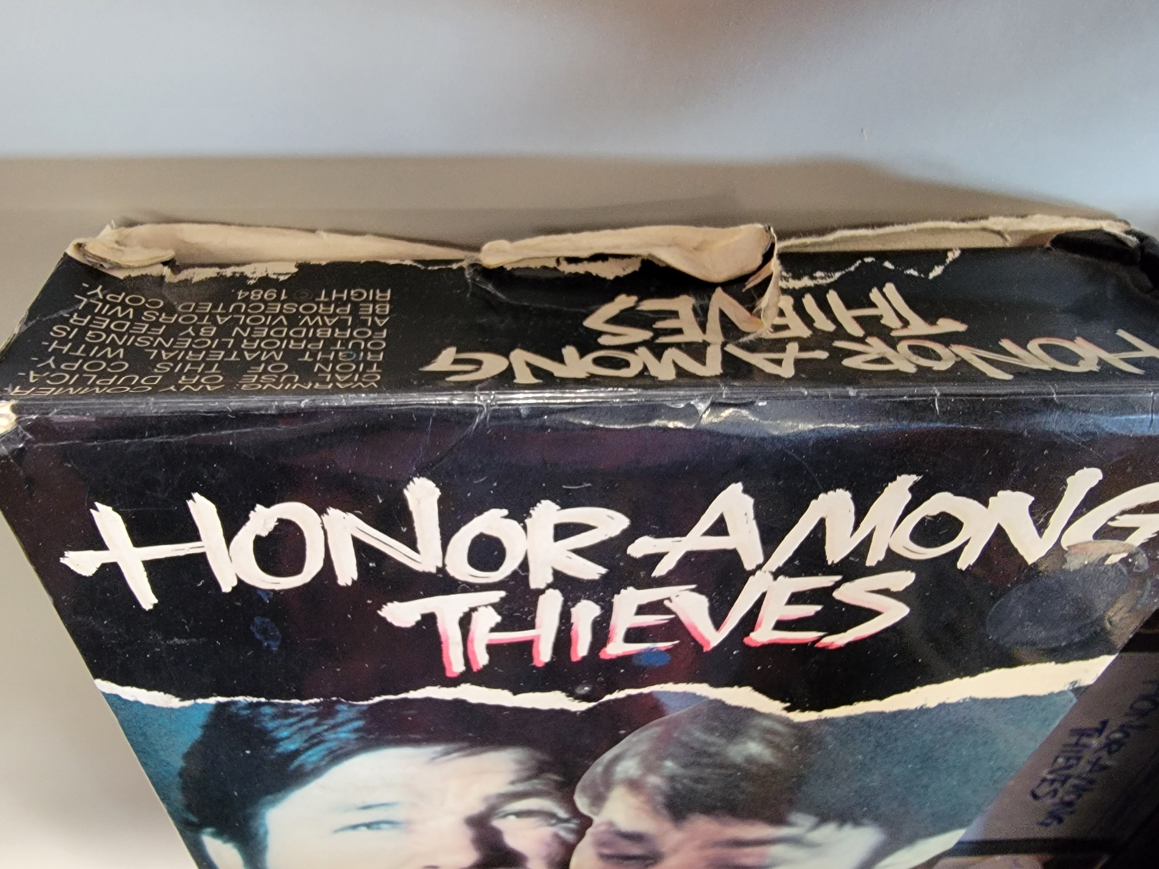 HONOR AMONG THIEVES VHS [USED]