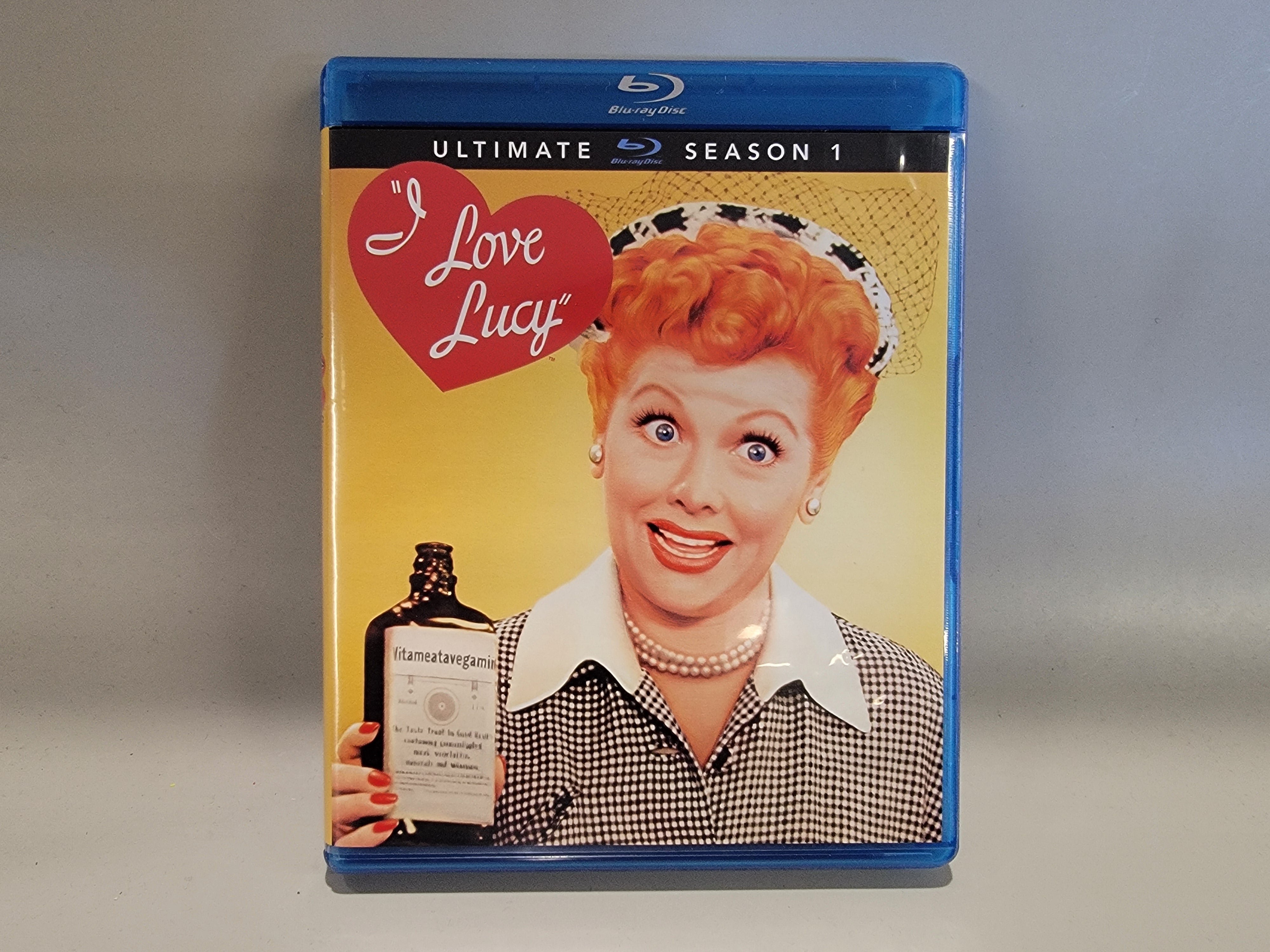 I LOVE LUCY: ULTIMATE SEASON 1 BLU-RAY [USED]