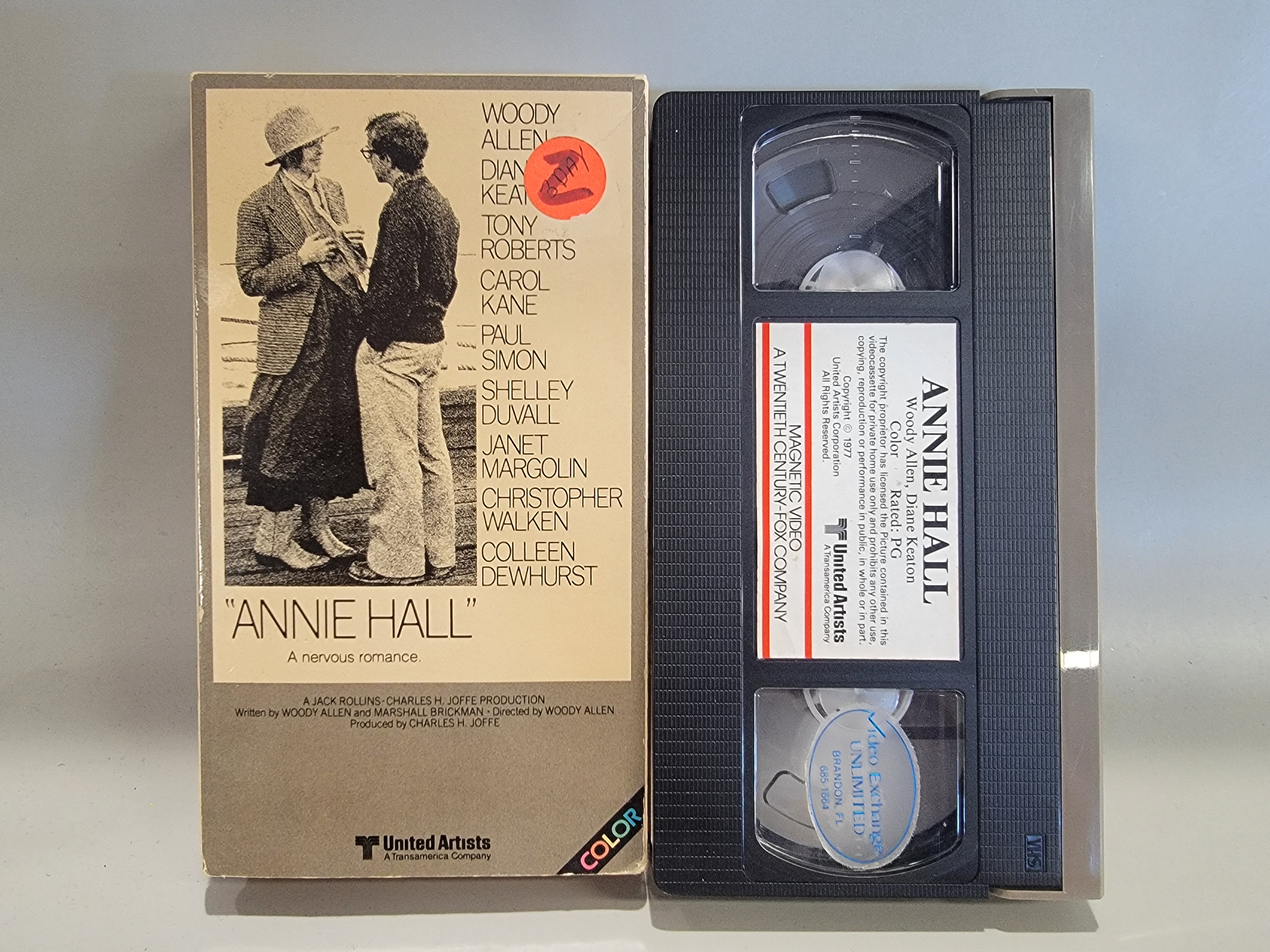 ANNIE HALL VHS [USED]