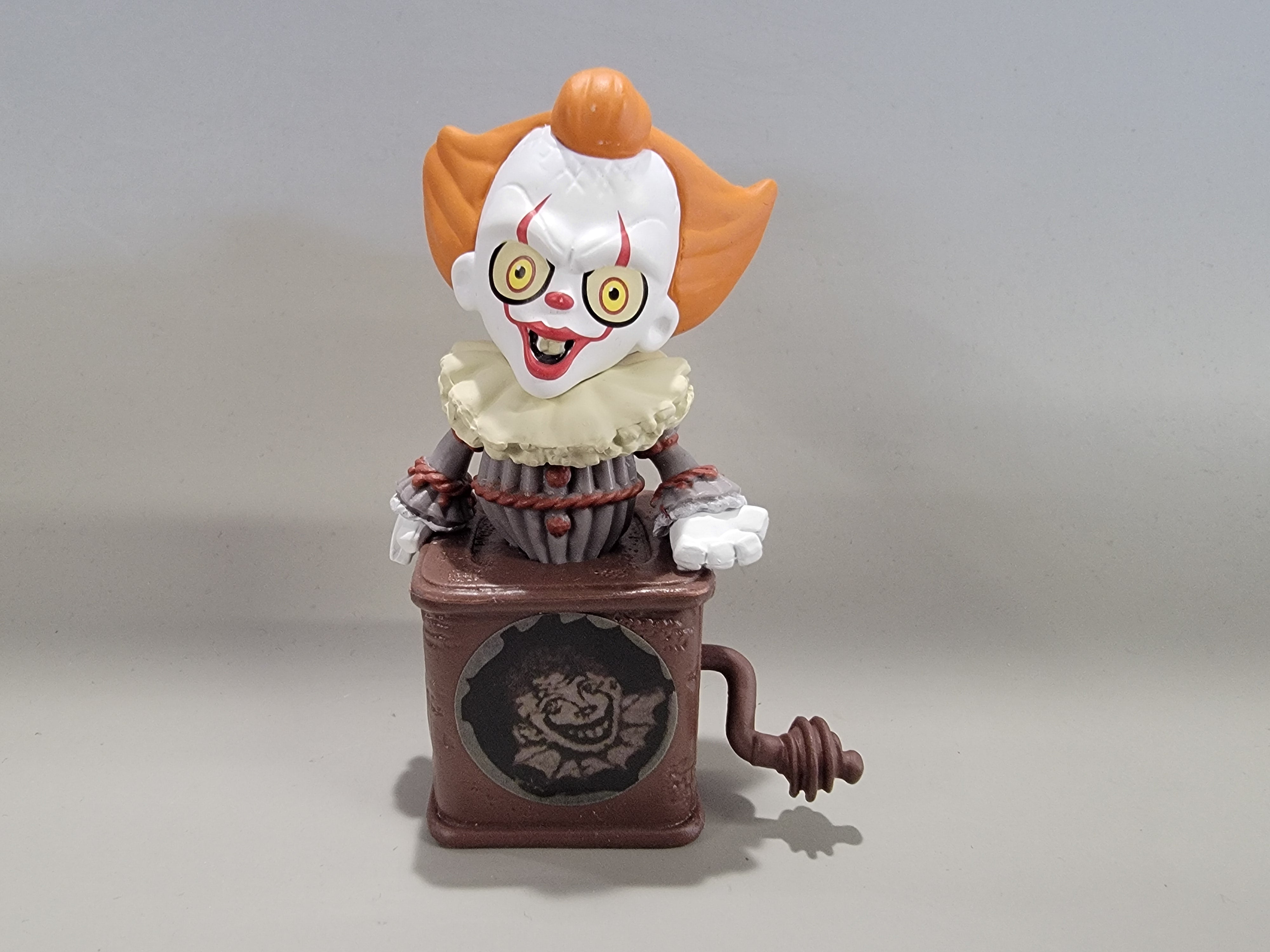 FUNKO MYSTERY MINI - PENNYWISE JACK IN THE BOX FIGURE