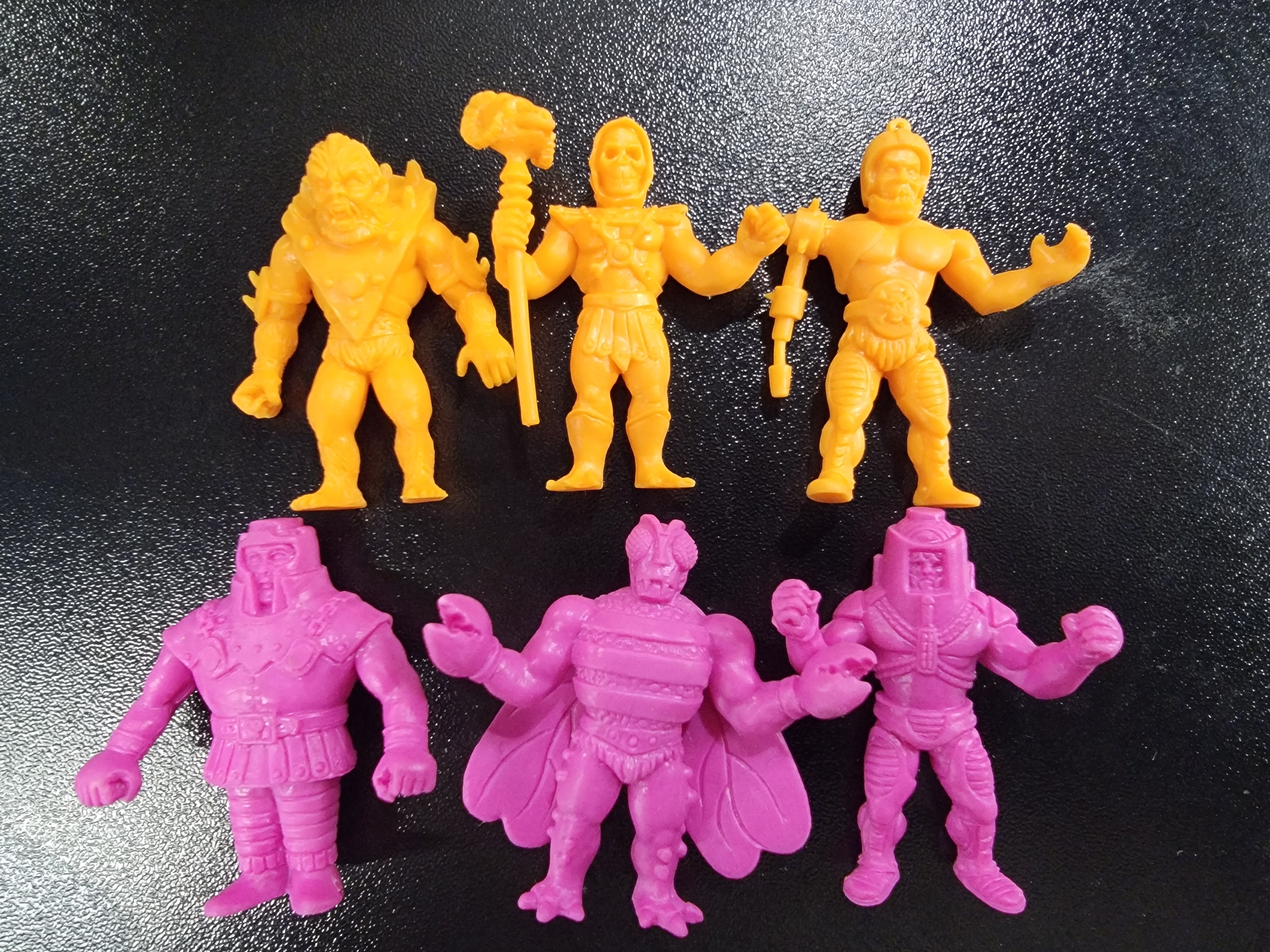 SUPER 7 - MASTERS OF THE UNIVERSE WAVE 1 MUSCLE TRASH CAN