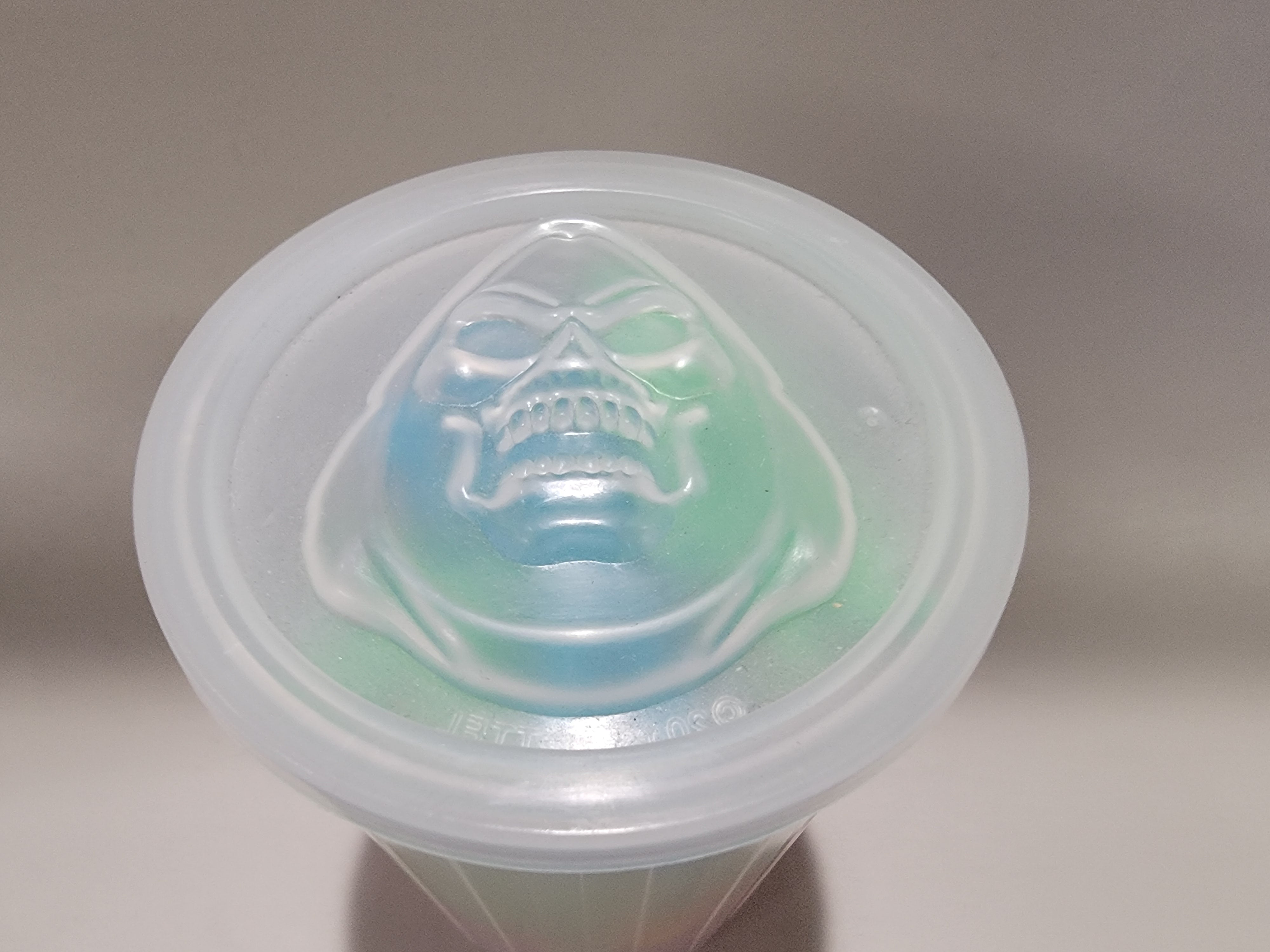 SUPER 7 - MASTERS OF THE UNIVERSE WAVE 1 MUSCLE TRASH CAN