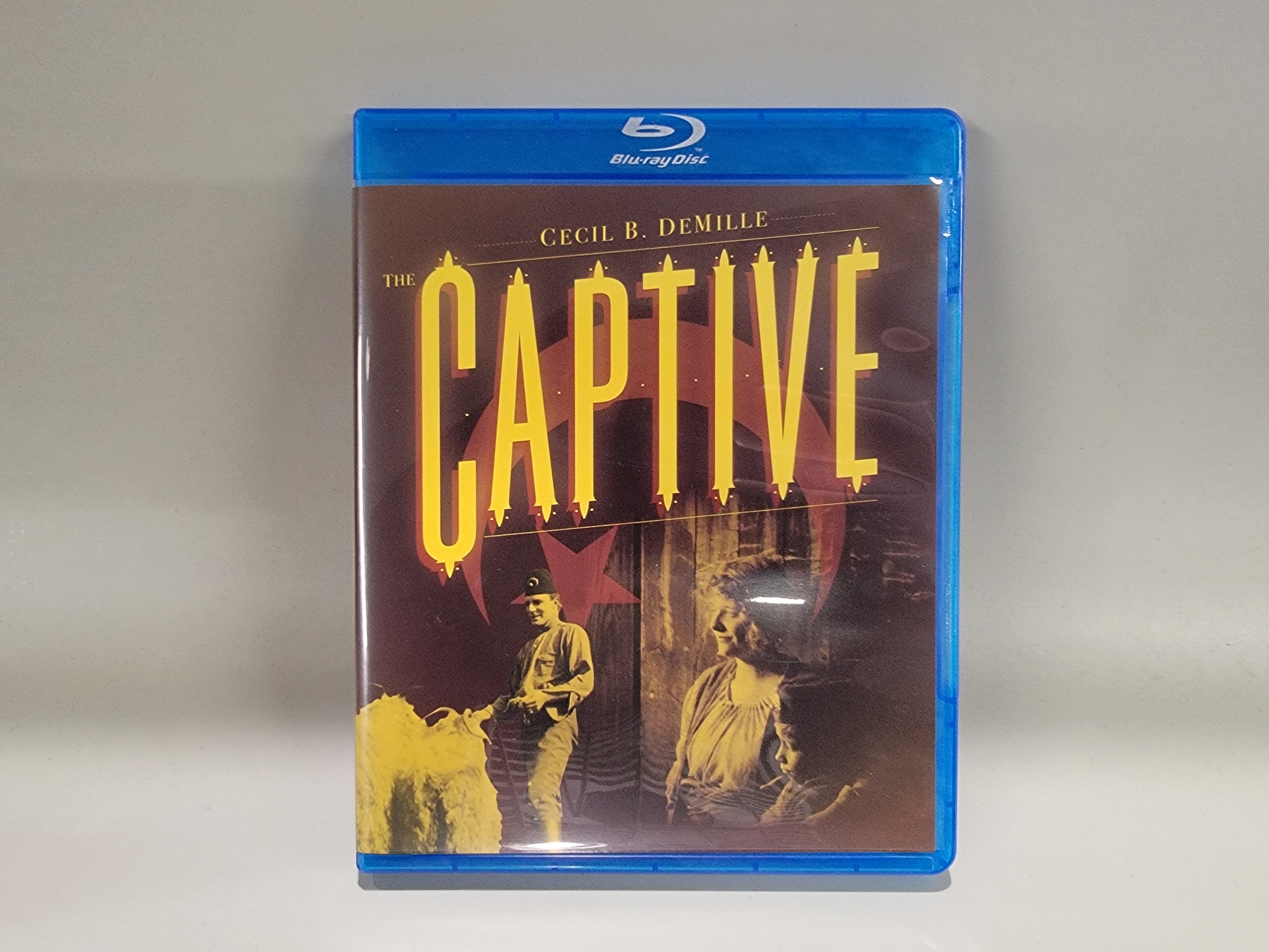 THE CAPTIVE BLU-RAY [USED]