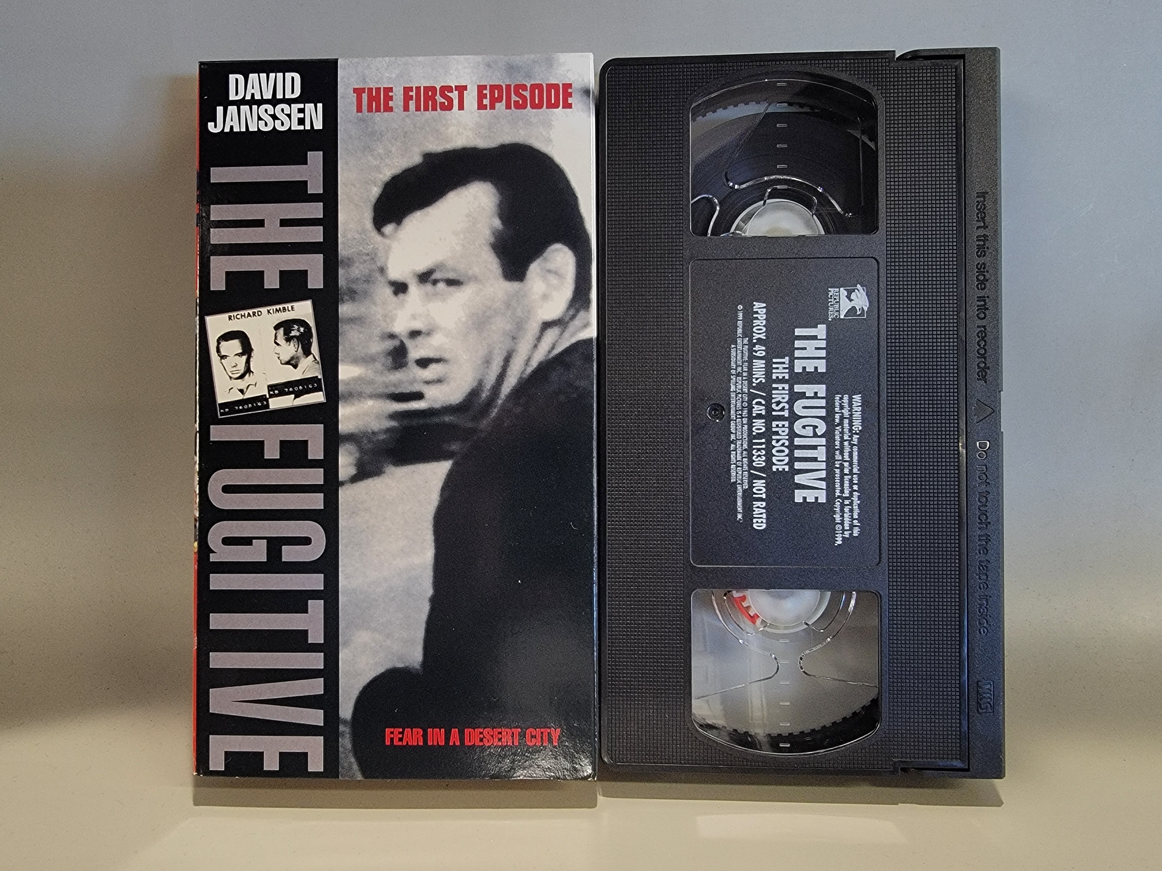 THE FUGITIVE: THE FIRST EPISODE VHS [USED]