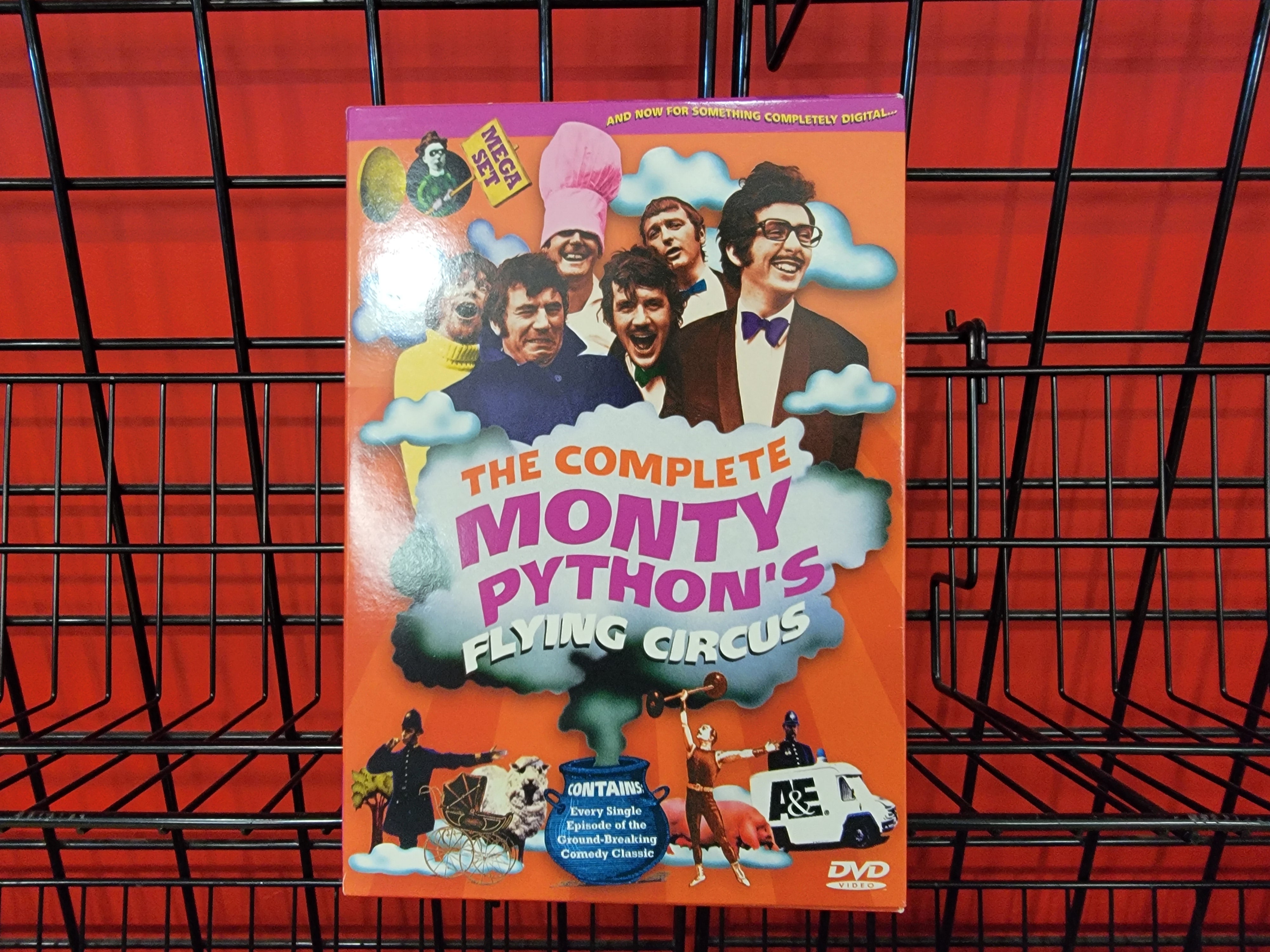 THE COMPLETE MONTY PYTHON'S FLYING CIRCUS DVD [USED]