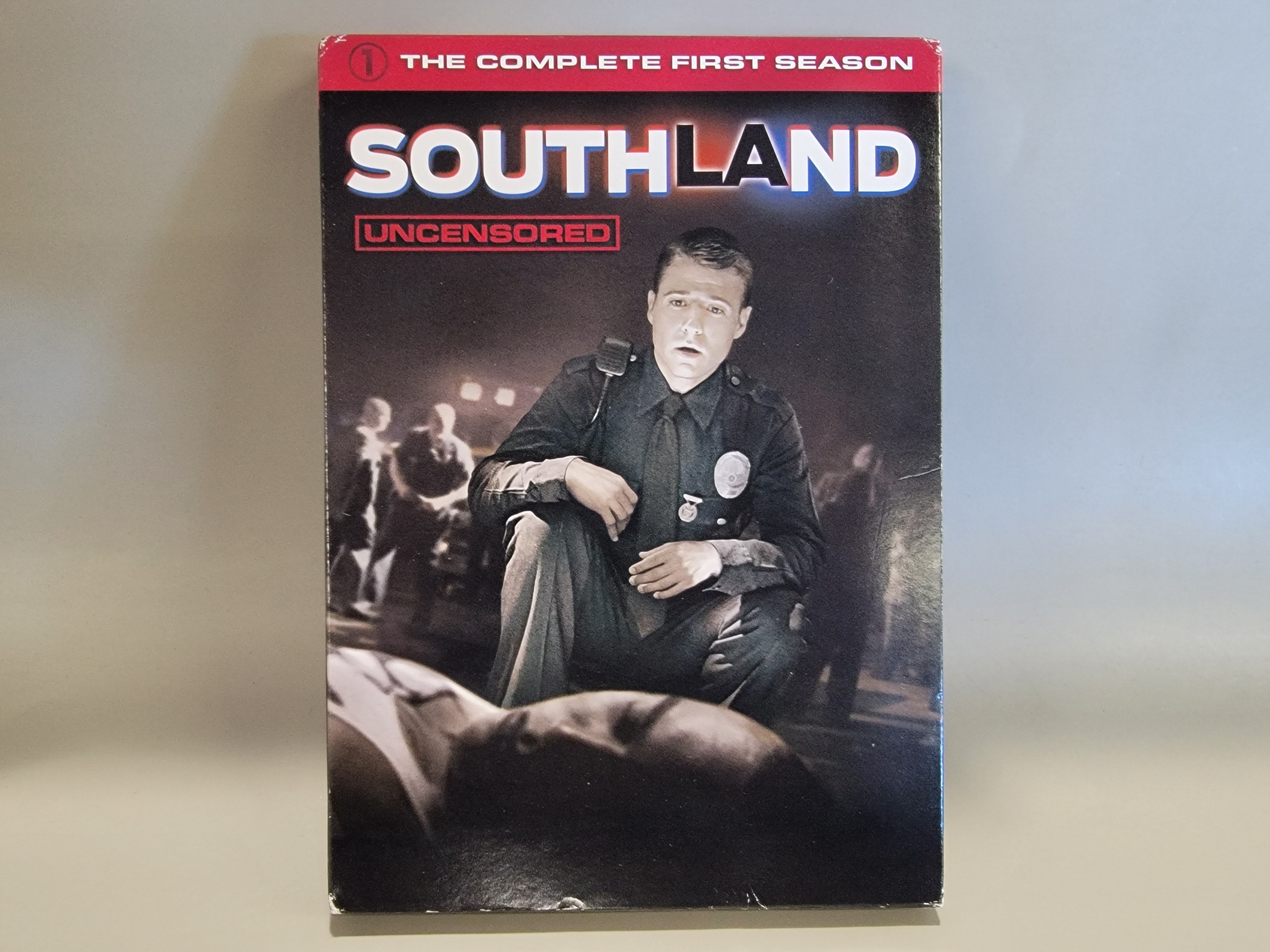 SOUTHLAND: THE COMPLETE FIRST SEASON DVD [USED]