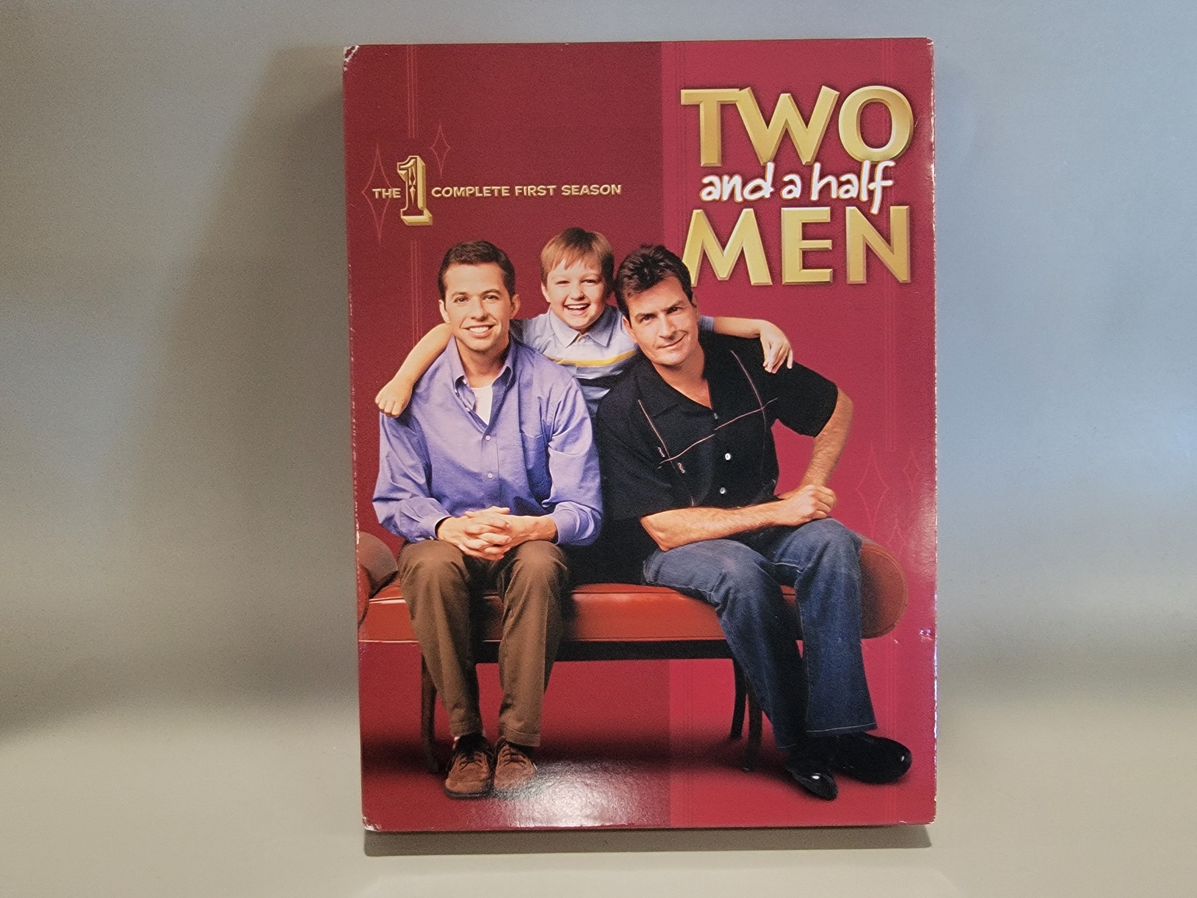 TWO AND A HALF MEN: THE COMPLETE FIRST SEASON DVD [USED]