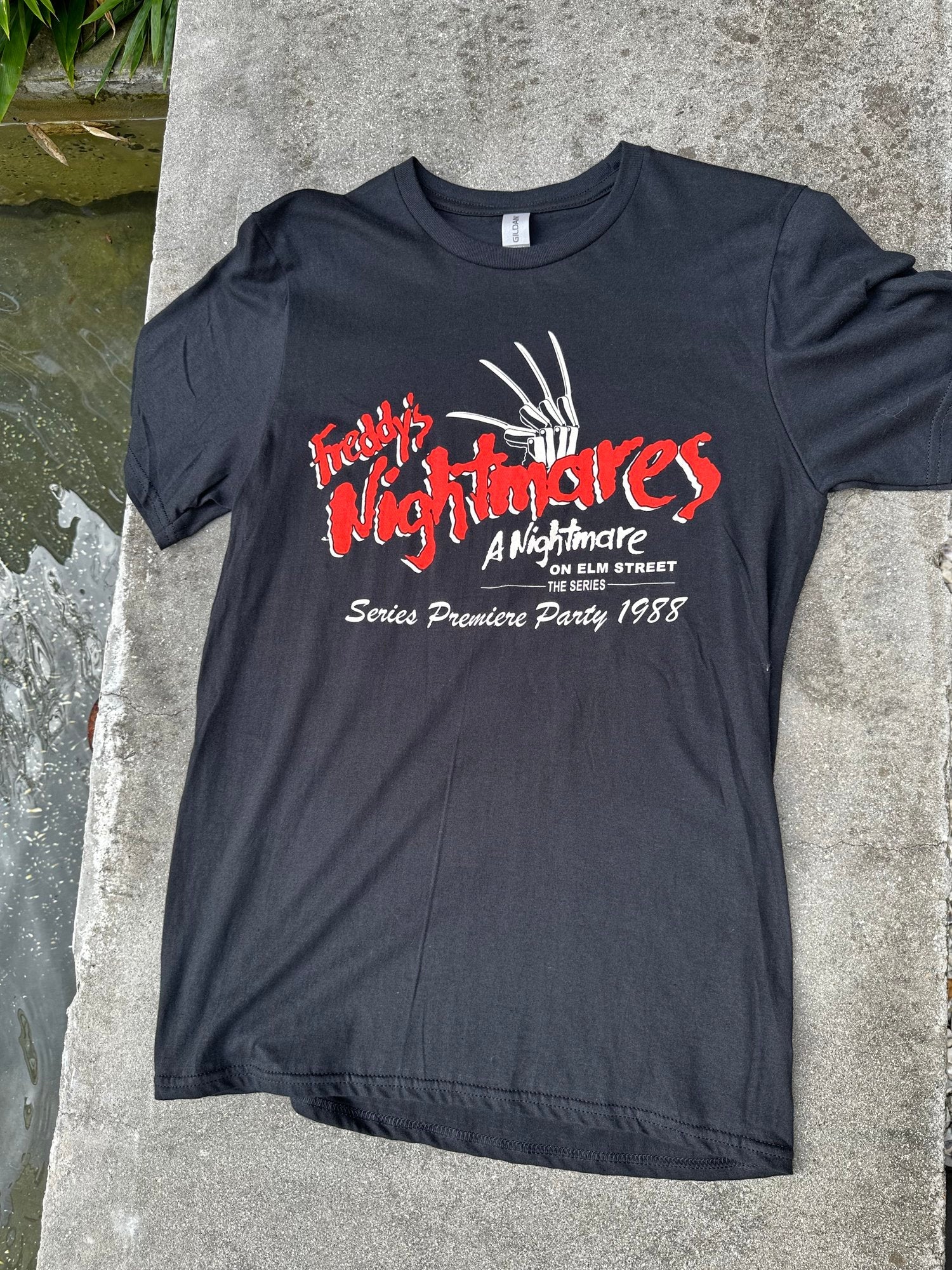 FREDDY'S NIGHTMARES SHIRT - SM